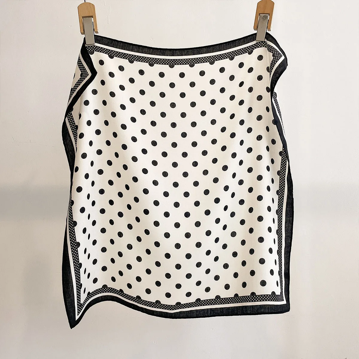 Luxury Polka Dot Printed Squar - Face Scarf Mask recension och pris