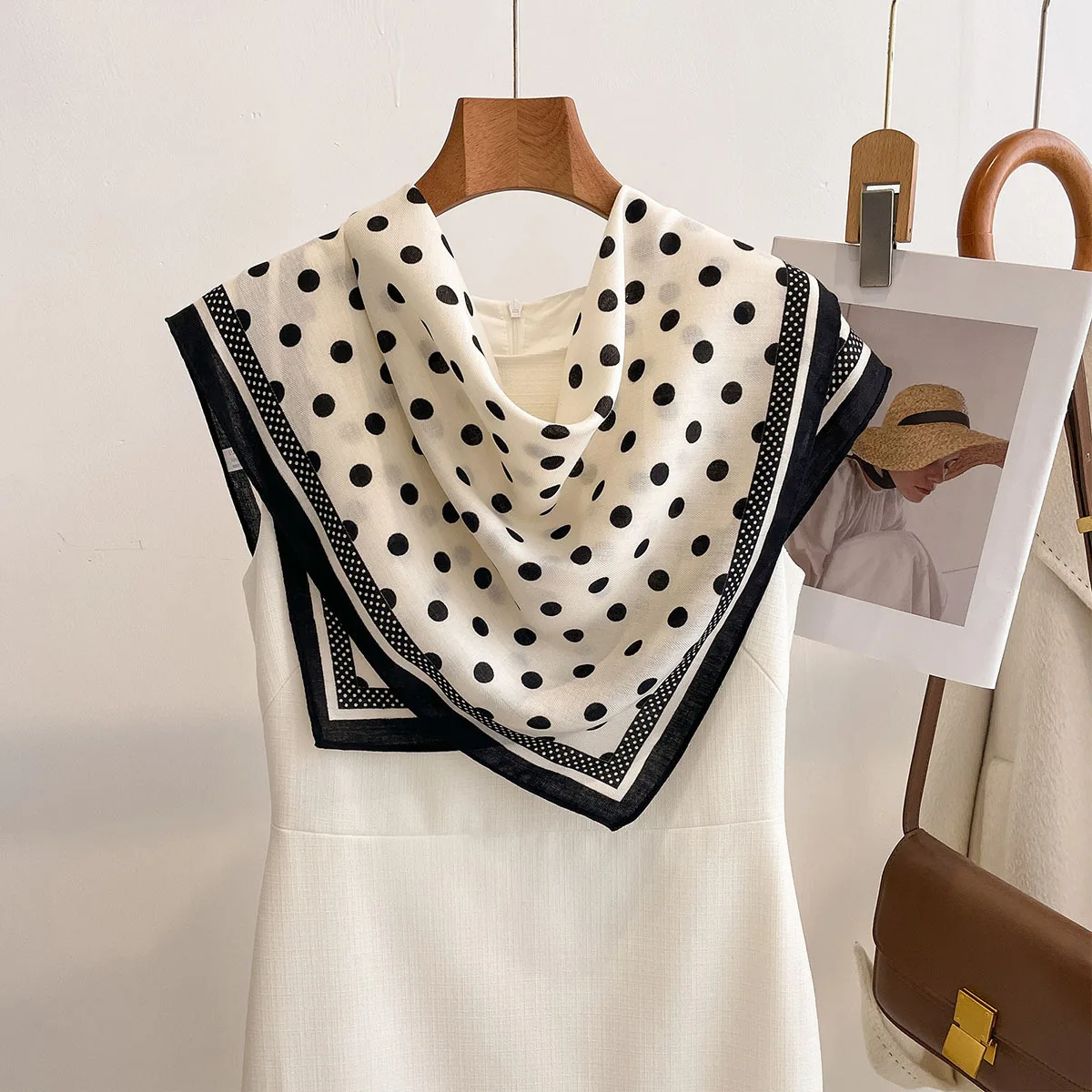 Luxury Polka Dot Printed Squar - Face Scarf Mask recension och pris