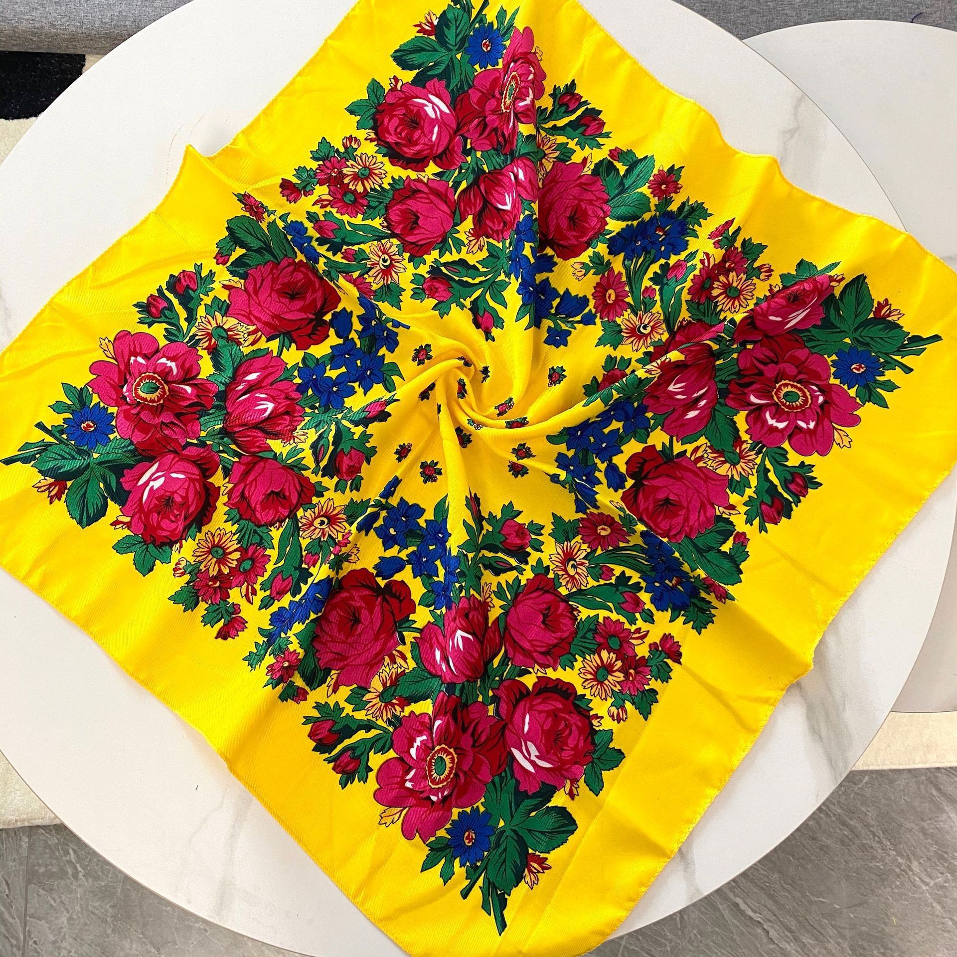 70*70cm Russian Floral Square  - Bandana Cotton recension och pris