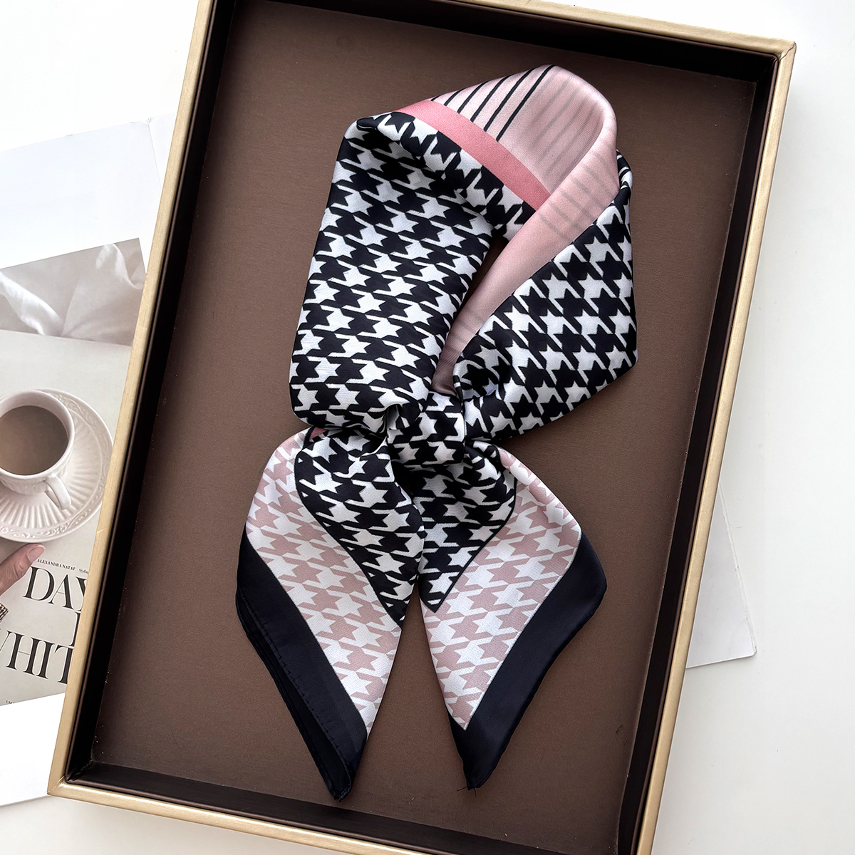 New Printed Square Scarf For W - Face Scarf Mask recension och pris