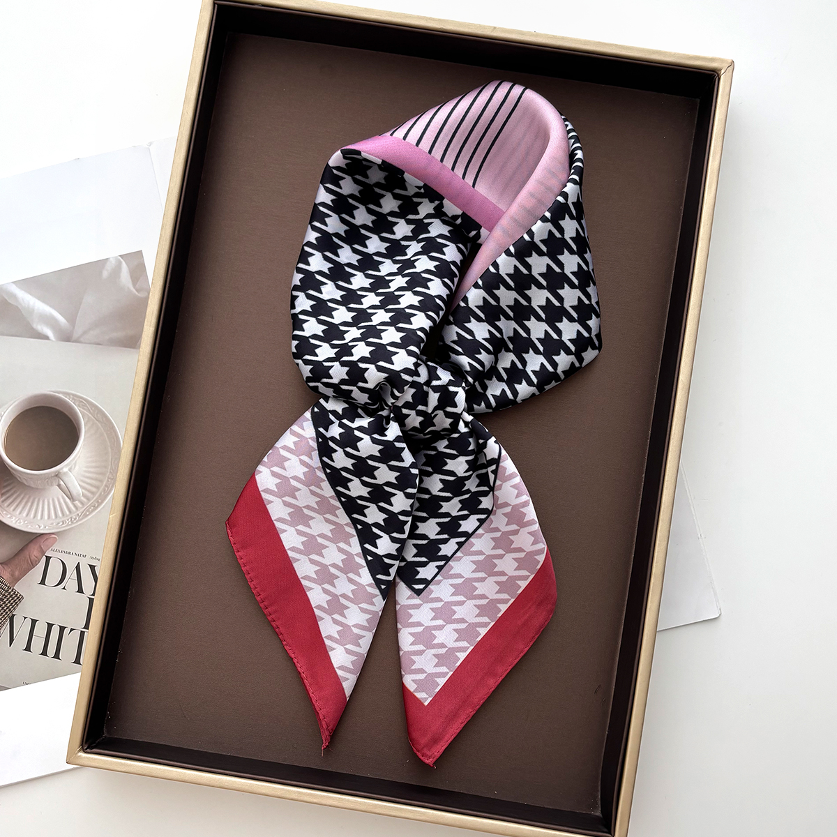 New Printed Square Scarf For W - Face Scarf Mask recension och pris