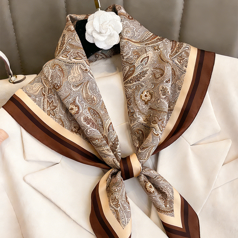 Luxury Women Silk Square Scarf - Face Scarf Mask recension och pris
