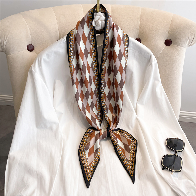 Fashion Print Long Silk Scarf  - Ascot Neck Scarf recension och pris