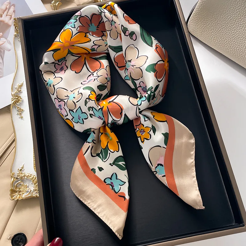 Luxury Square Scarf For Women  - Silk Neck Scarf recension och pris